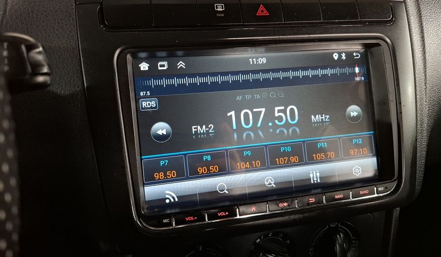 Volkswagen Vento 1.6 ACTIVE TIPTRONIC Sedan 2015