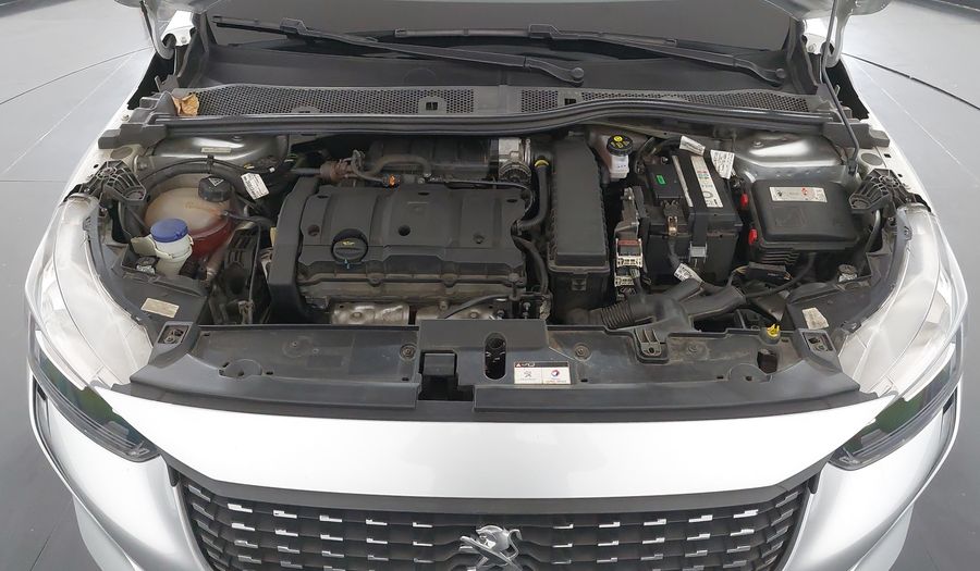 Peugeot 208 ALLURE AT6 Hatchback 2022