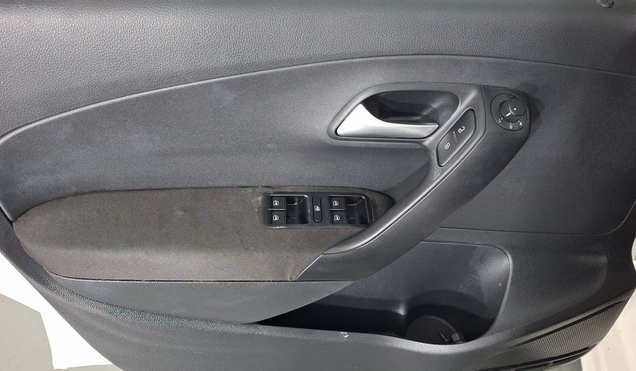 Volkswagen Polo 1.6 TIPTRONIC Hatchback 2017