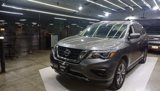 Nissan • Pathfinder