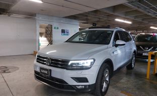 Volkswagen • Tiguan