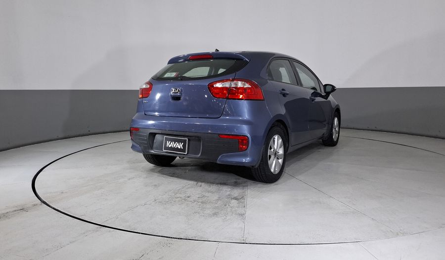 Kia Rio 1.6 EX MT Hatchback 2017