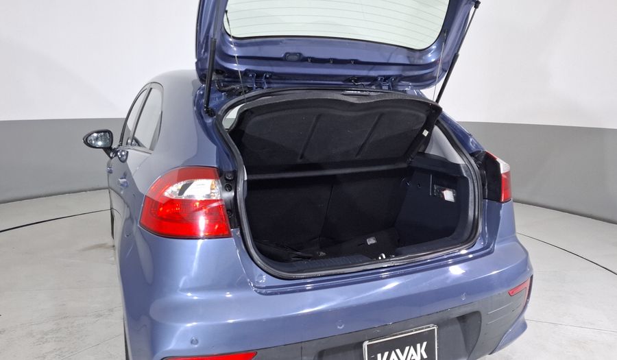 Kia Rio 1.6 EX MT Hatchback 2017