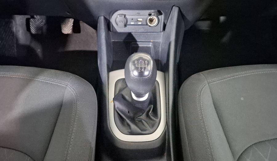 Kia Rio 1.6 EX MT Hatchback 2017