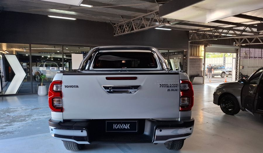 Toyota Hilux 2.8 TDI SRX AUTO C/D Pickup 2024