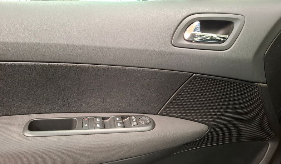 Peugeot 308 1.6 ALLURE Hatchback 2016