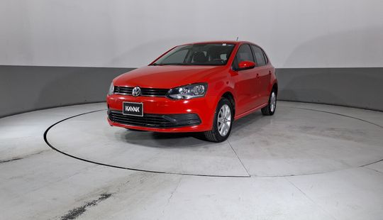 Volkswagen • Polo