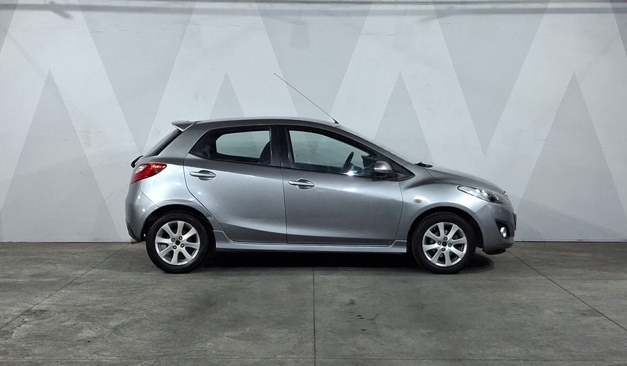 Mazda 2 1.5 TOURING TA Hatchback 2013