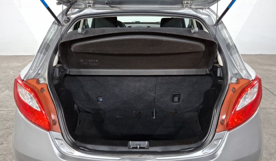 Mazda 2 1.5 TOURING TA Hatchback 2013