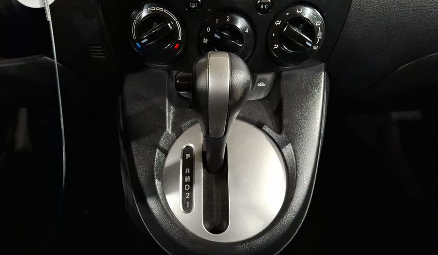 Mazda 2 1.5 TOURING TA Hatchback 2013