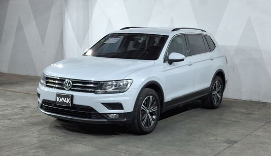 Volkswagen • Tiguan
