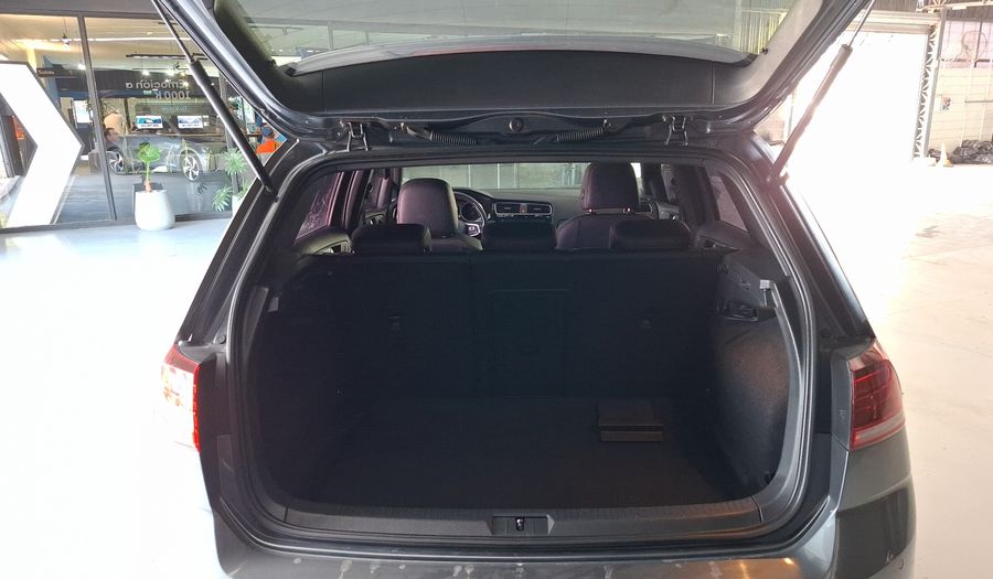 Volkswagen Golf 2.0 GTI TSI DSG Hatchback 2021