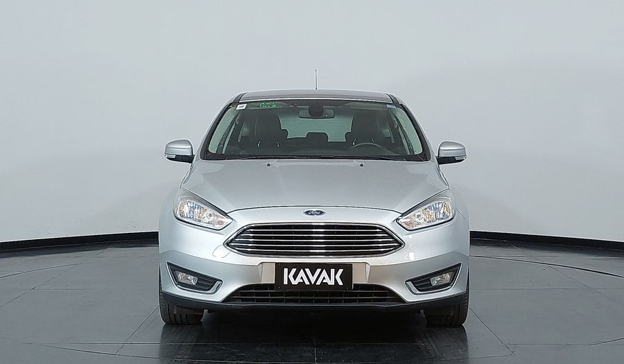 Ford Focus TITANIUM Hatchback 2016