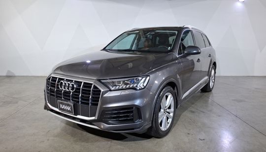 Audi • Q7