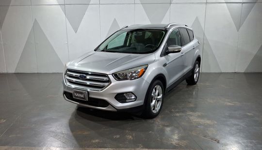 Ford • Escape