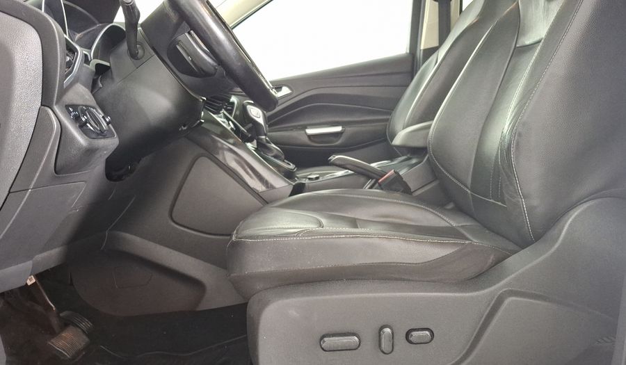 Ford Escape 2.0L TITANIUM ECOBOOST I4 AT Suv 2015