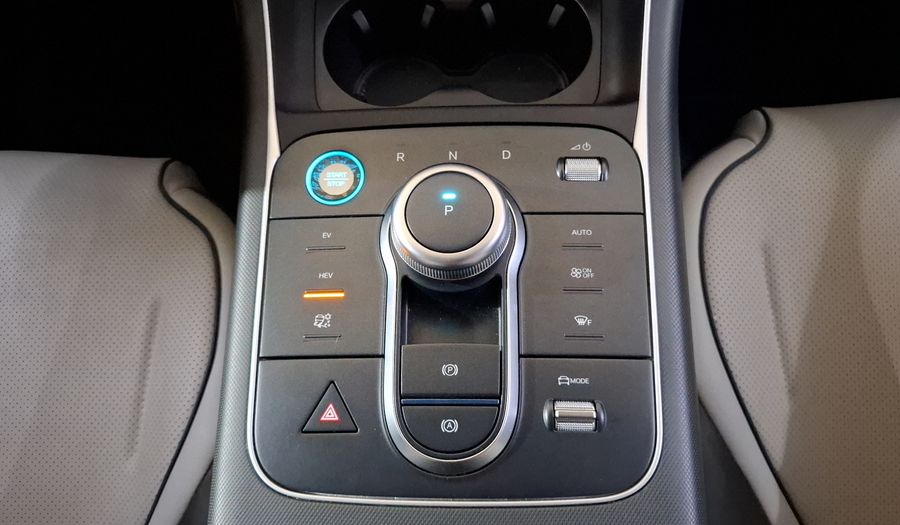 Byd King 1.5 PHEV DM-I 55KM AUTO Sedan 2025