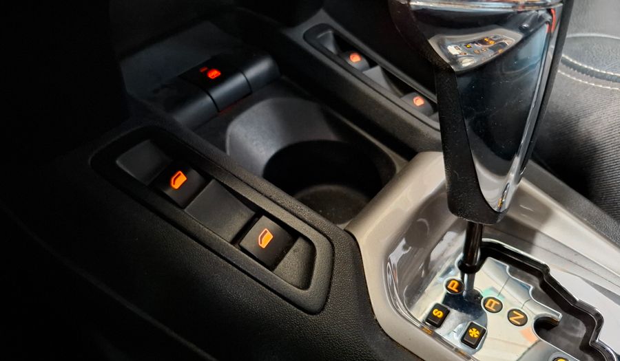 Citroen C-elysée 1.6 SHINE Sedan 2018