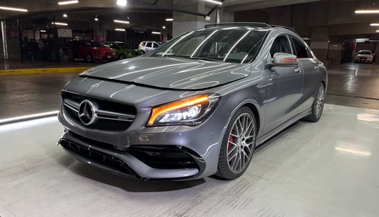 Mercedes Benz • Clase CLA