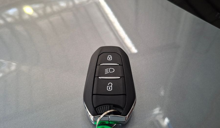 Peugeot 2008 1.5 BLUEHDI 130 HP AUTO ALLURE Suv 2025