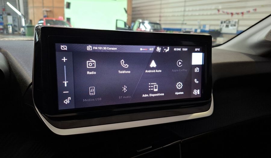 Peugeot 208 1.2 PURETECH 75 HP STYLE Hatchback 2024