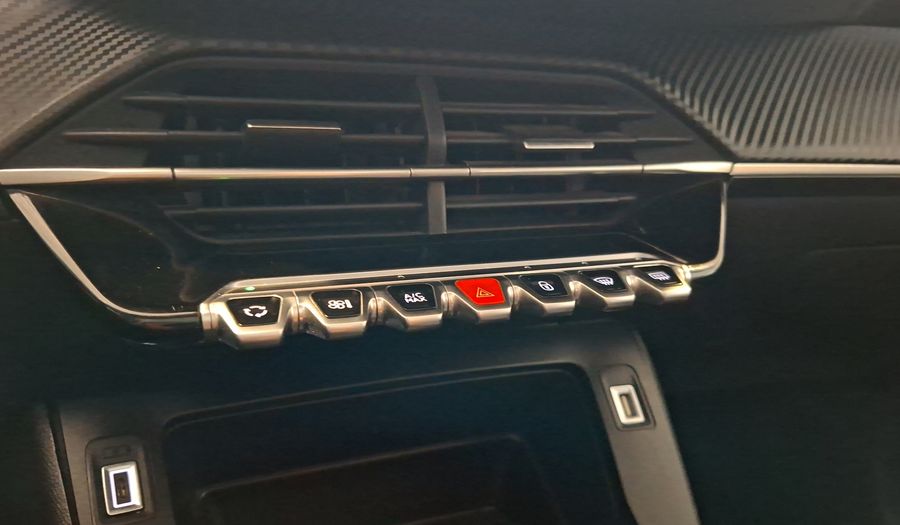 Peugeot 208 1.2 PURETECH 75 HP STYLE Hatchback 2024