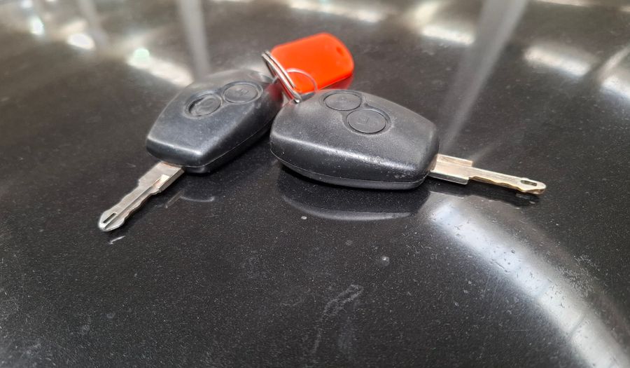 Renault Clio 1.1 PACK Hatchback 2012