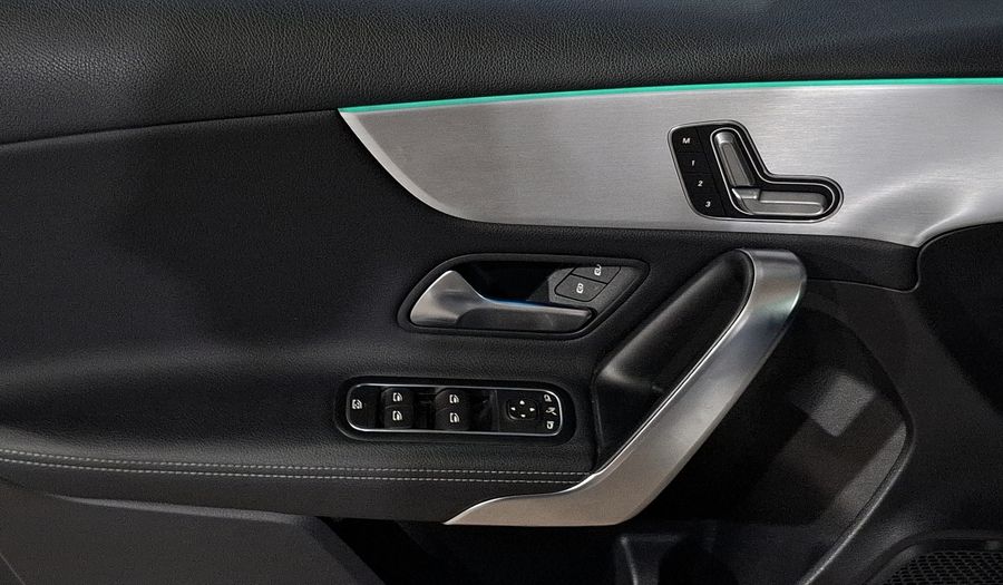 Mercedes Benz Clase A 1.3 200 PROGRESSIVE DCT Hatchback 2022