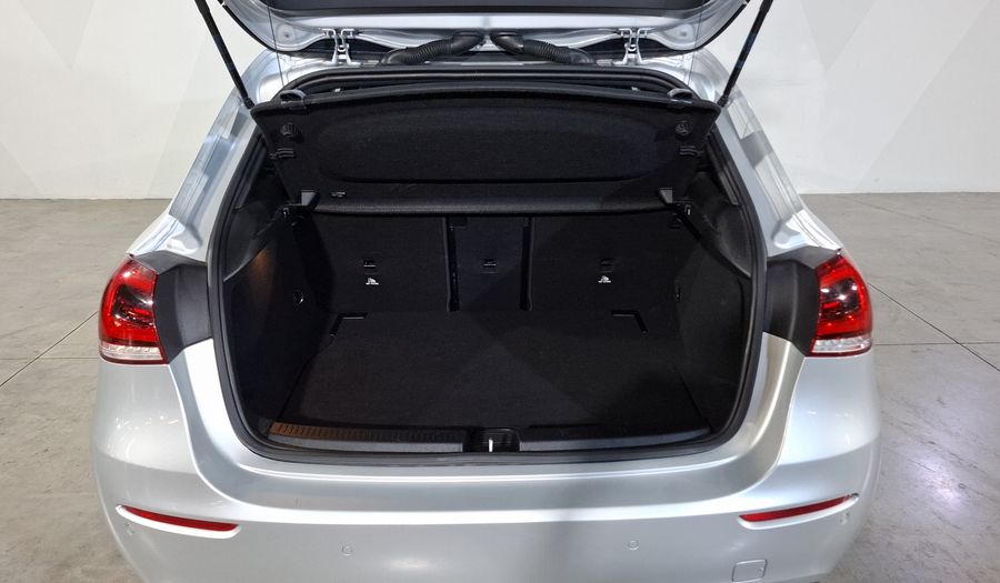 Mercedes Benz Clase A 1.3 200 PROGRESSIVE DCT Hatchback 2022