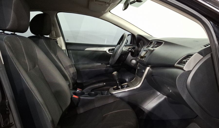 Nissan Sentra 1.8 ADVANCE MT Sedan 2016