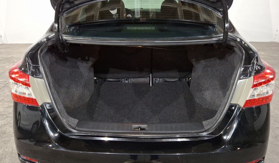 Nissan Sentra 1.8 ADVANCE MT Sedan 2016