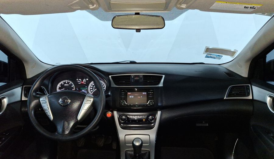 Nissan Sentra 1.8 ADVANCE MT Sedan 2016