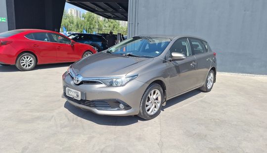 Toyota • Auris