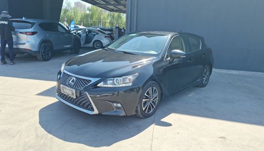 Lexus • CT200H