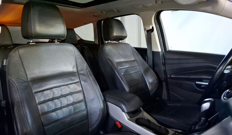 Ford Escape 2.0L TITANIUM AT Suv 2014