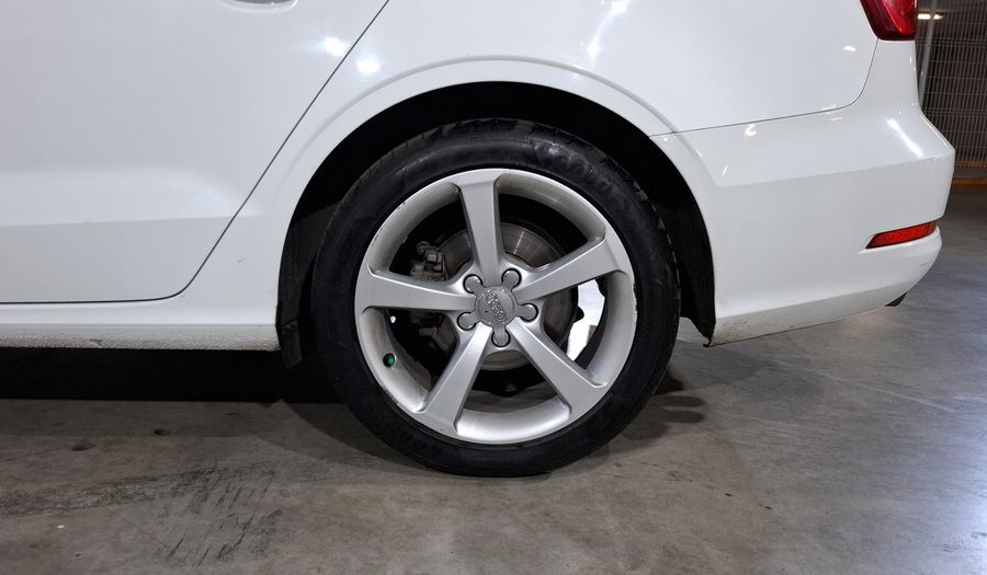 Audi A3 1.4 TFSI AMBIENTE S TRONIC Sedan 2016