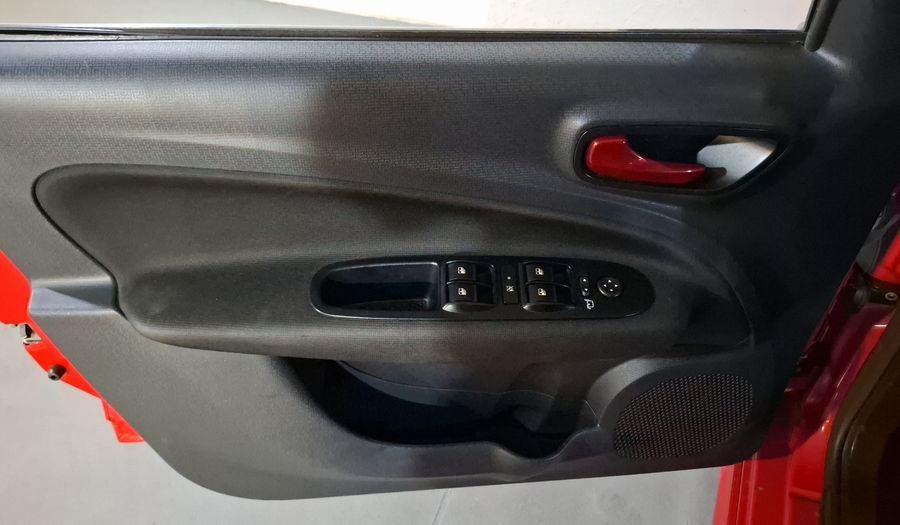 Fiat Uno 1.4 SPORTING Hatchback 2017