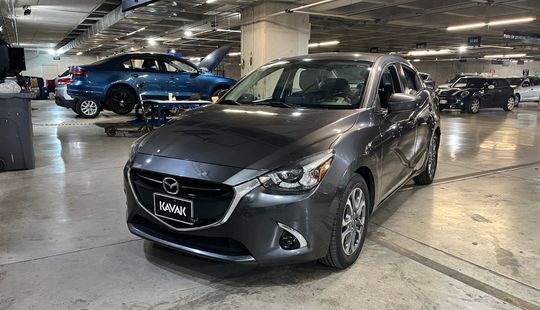 Mazda • Mazda 2