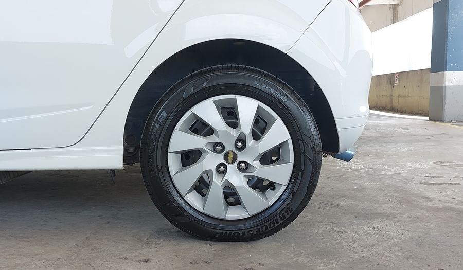 Chevrolet Onix 1.4 SPE/4 LT Hatchback 2016