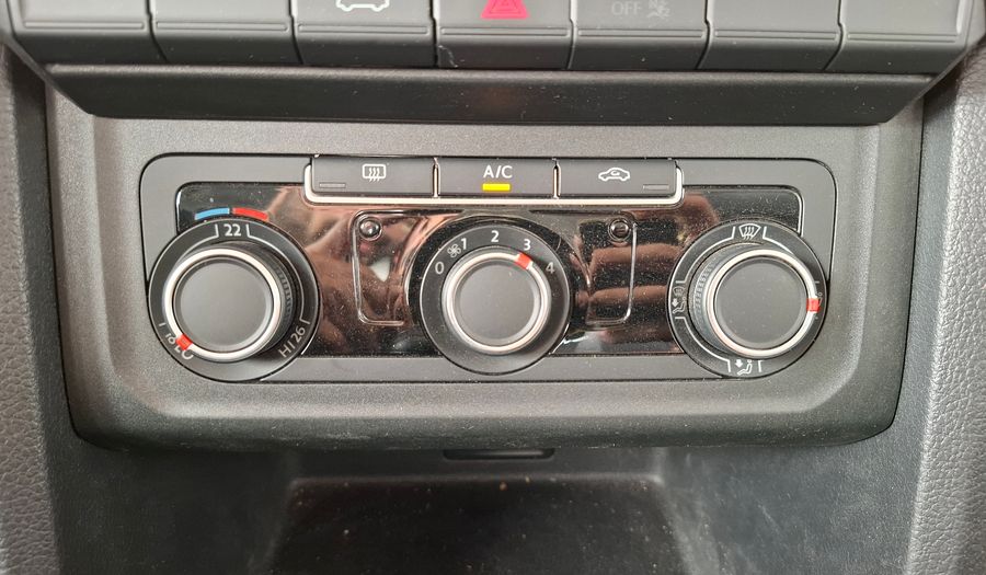 Volkswagen Amarok 2.0 TDI 140CV TRENDLINE 4X2 Pickup 2023