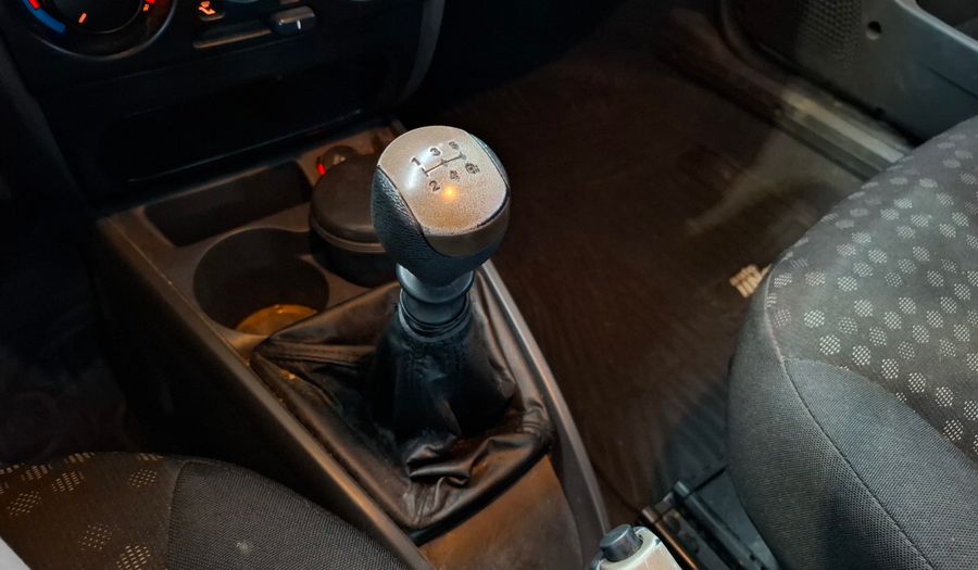 Fiat Palio 1.4 ATTRACTIVE Hatchback 2012