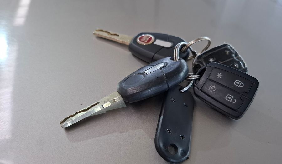 Fiat Palio 1.4 ATTRACTIVE Hatchback 2012