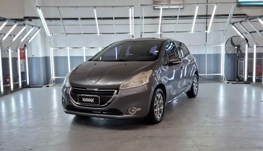 Peugeot • 208