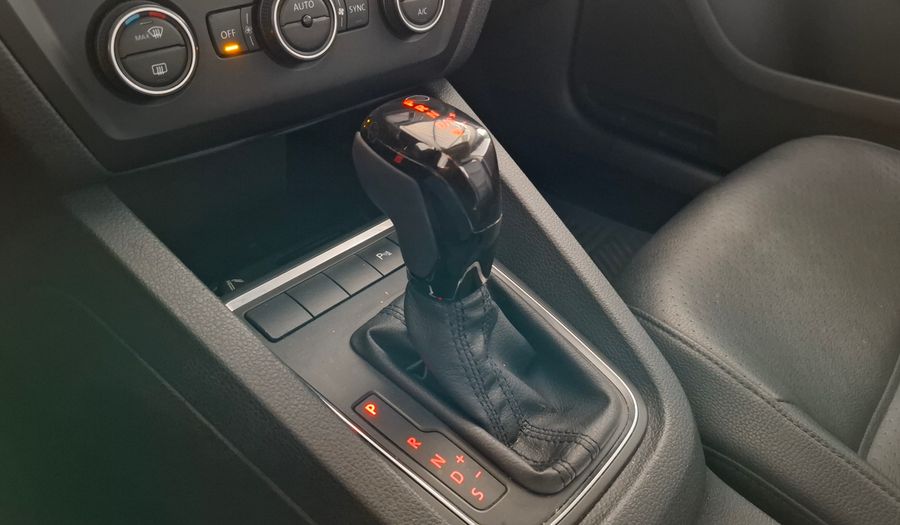 Volkswagen Vento 1.4 TSI DSG HIGHLINE LL17 MY17 Sedan 2017