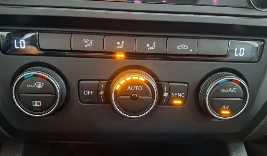 Volkswagen Vento 1.4 TSI DSG HIGHLINE LL17 MY17 Sedan 2017