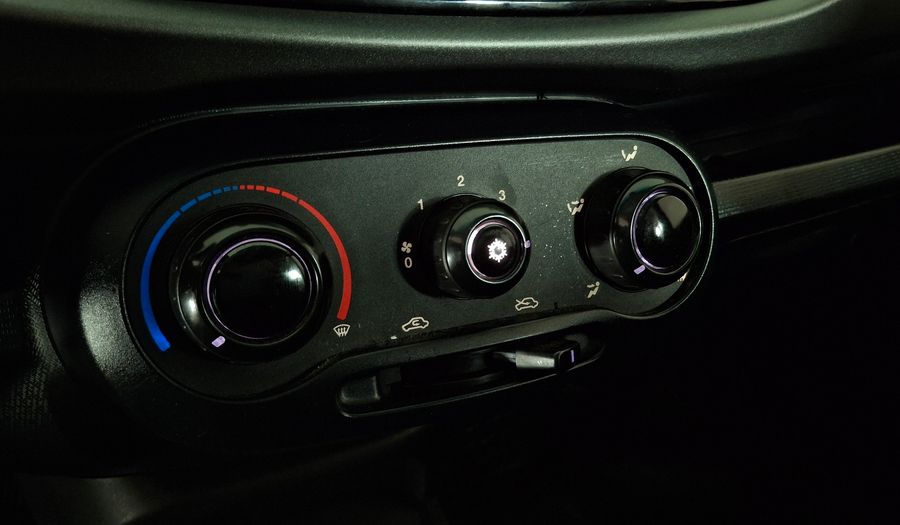 Fiat Uno 1.4 EVO WAY STYLE AC Hatchback 2019