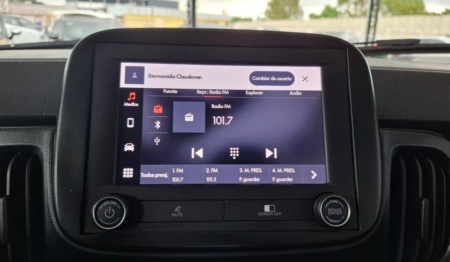 Fiat Mobi 1.0 LIKE Hatchback 2022