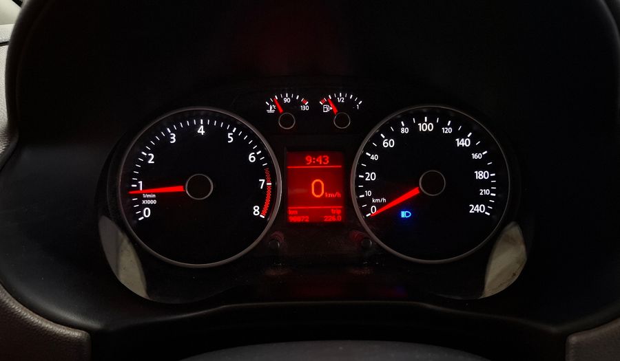 Volkswagen Voyage 1.6 HIGHLINE Sedan 2013