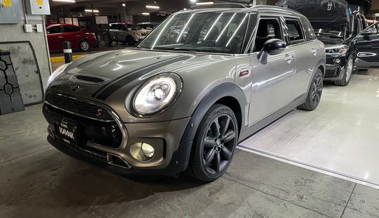 Mini • Clubman