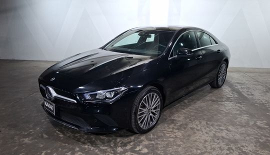 Mercedes Benz • Clase CLA